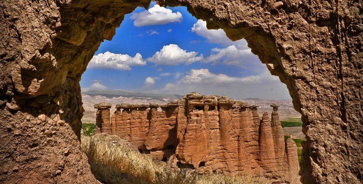 تخت دیو کجاست؟