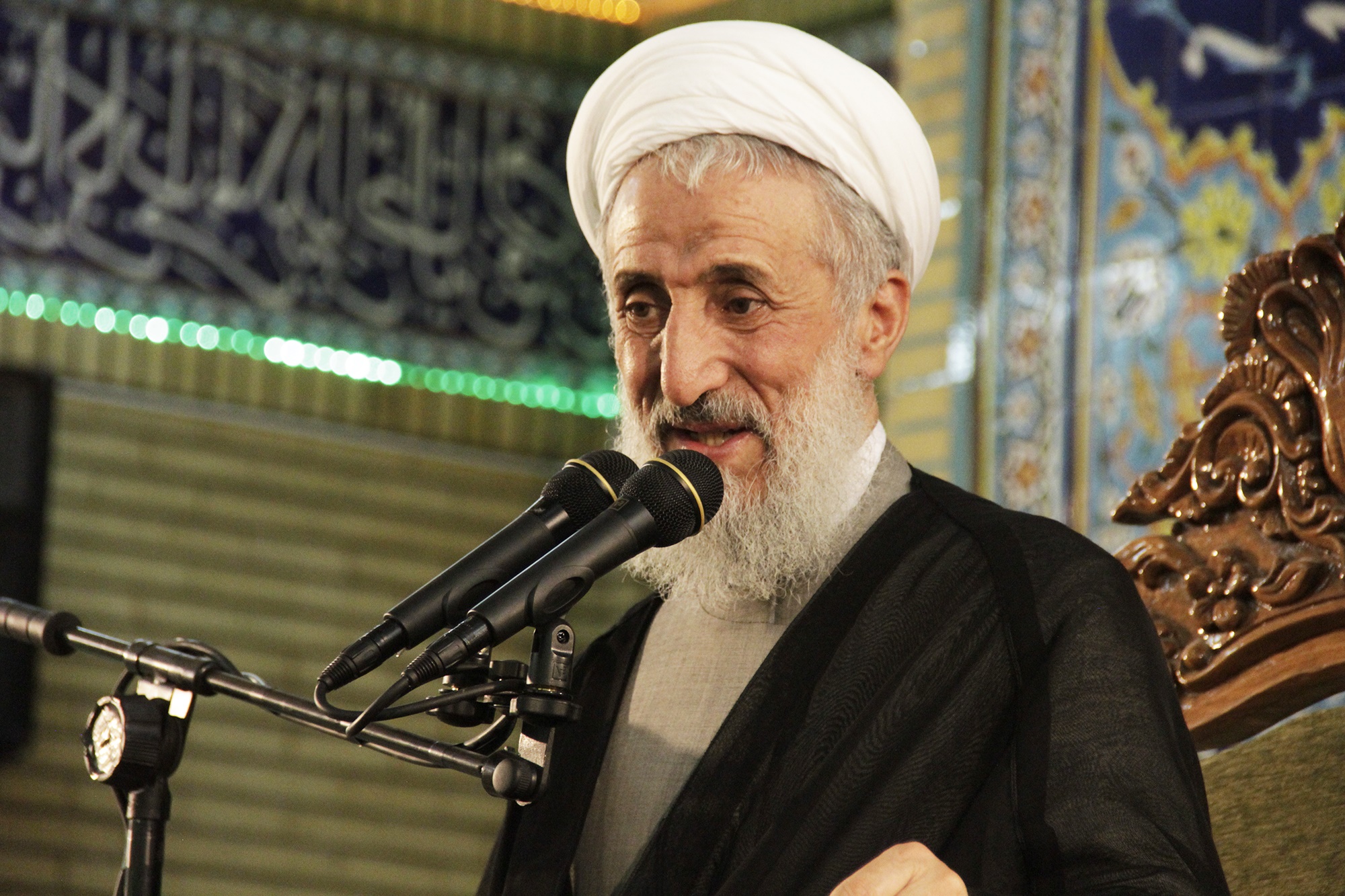 حضرت زهرا (س) عطیه الهی است/ ولایت مطلقه فاطمه (س) بر کل عالم امکان