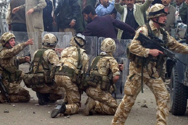 نظامیان انگلیسی: بارها کودکان و نوجوانان عراقی و افغانستانی را کشتیم
