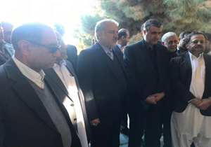 وزیر راه و شهرسازی وارد زاهدان شد