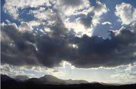 آسمان قم ابری است