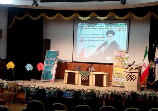 رونمایی از ۳ اثر دوران دفاع مقدس/برگزاری همایش متمرکز زنان با عنوان فجرآفرین فاطمی