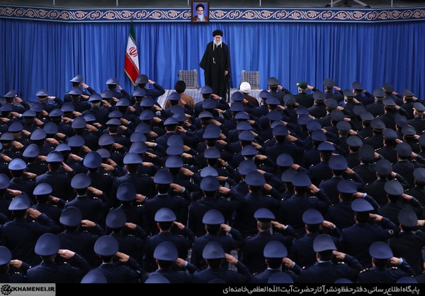 مرگ بر آمریکا یعنی مرگ بر ترامپ و جان بولتون و پمپئو/ ما با ملت آمریکا کاری نداریم/ این مرگ بر آمریکا از دهان ملت ایران نخواهد افتاد