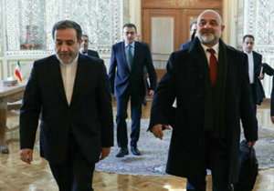 معاون وزیر خارجه لهستان گفتگوهای خود در تهران را «سازنده» خواند