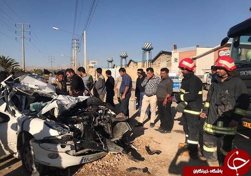 مجروح شدن ۲ نفر در برخورد شدید خودرو سواری ۲۰۶ با کامیون/وضعیت مصدومان وخیم است