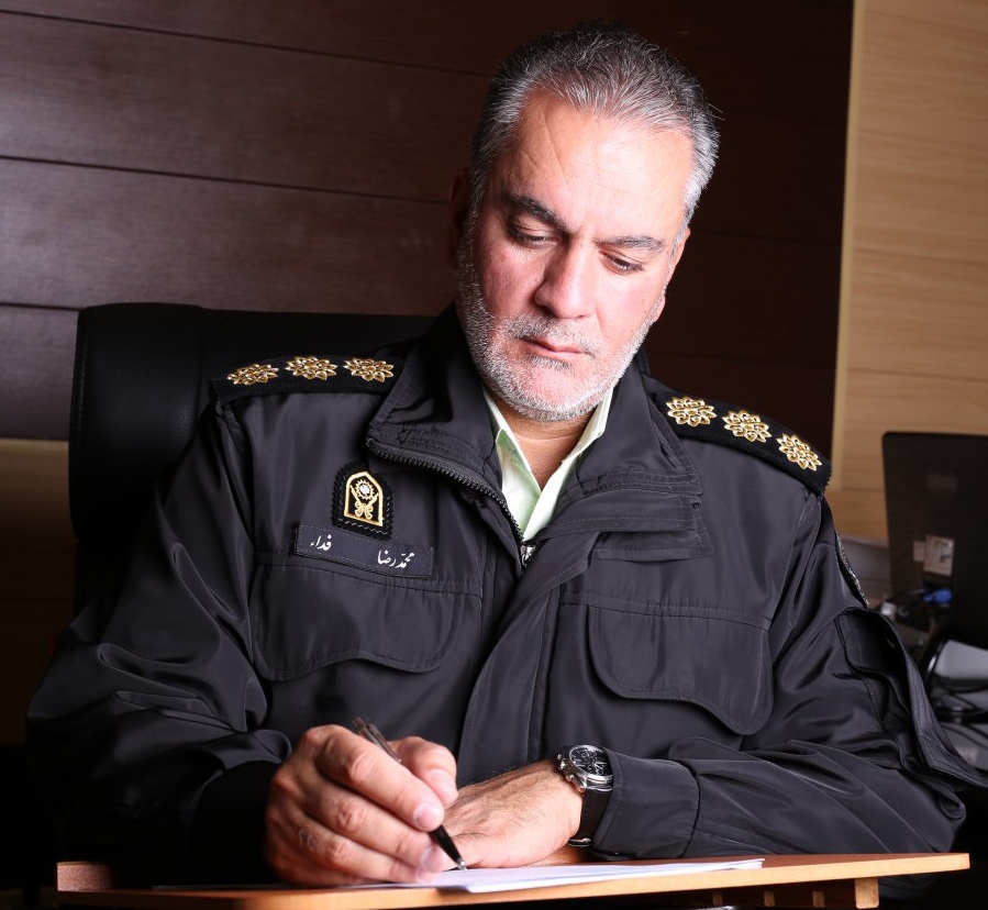 اخاذ مأمور نما در کرمان دستگیر شد