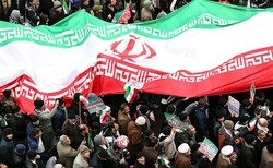 سیرک ورشو و بندبازی با طناب پوسیده آمریکا + صوت