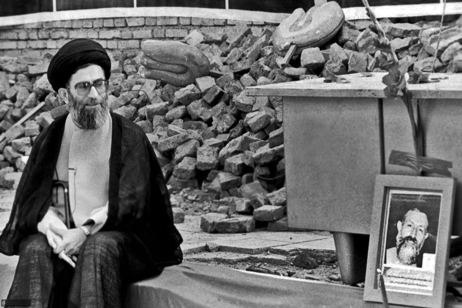 خاطره جالب رهبر انقلاب از تماس&zwnj;های مردم درباره صبحانه/ خدا رو شکر که آن روزها در منزلمان پنیر نداشتیم + فیلم