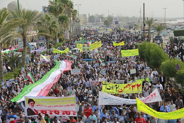 تجلی شکوه حضور هرمزگانی&zwnj;ها در راهپیمایی یوم الله ۲۲ بهمن تا دقایقی دیگر