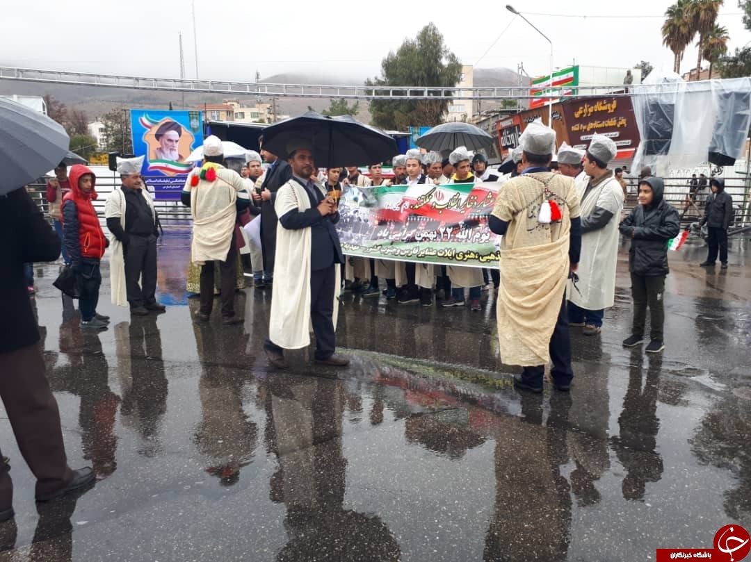 عکس&zwnj;ها و حاشیه&zwnj;های راهپیمایی ۲۲ بهمن ۹۷ استان فارس