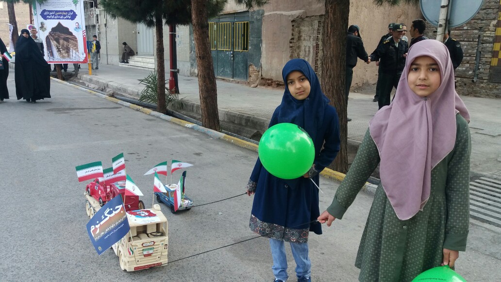 چهلمین بهار انقلاب در کرمان باشکوه وبا شعارمرگ برآمریکا آغاز شد