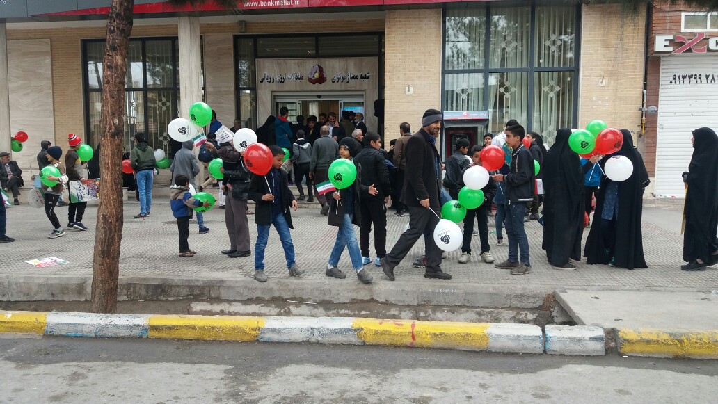 چهلمین بهار انقلاب در کرمان باشکوه وبا شعارمرگ برآمریکا آغاز شد
