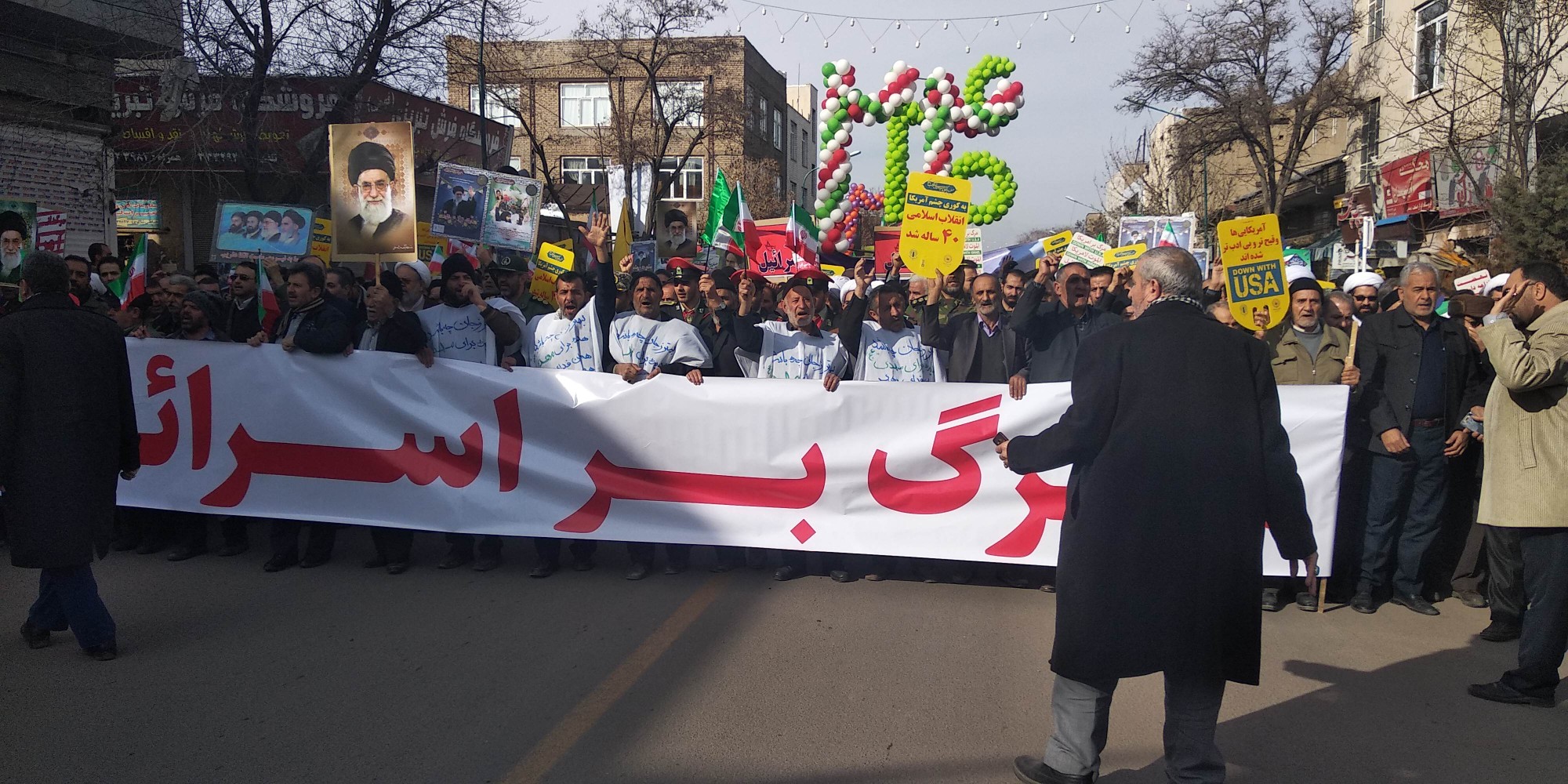 آغاز راهپیمایی باشکوه 22 بهمن در زنجان؛ طنین شعار مرگ بر آمریکا در آسمان زنجان