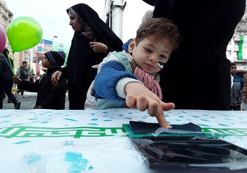 عکس&zwnj;ها و حاشیه&zwnj;های راهپیمایی ۲۲ بهمن ۹۷ استان کرمانشاه