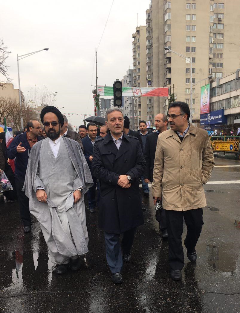 مردم ایران سرمایه و پشتوانه نظام جمهوری اسلامی ایران هستند/ دستاوردهای دانشگاهی جزء بزرگترین افتخارات انقلاب است