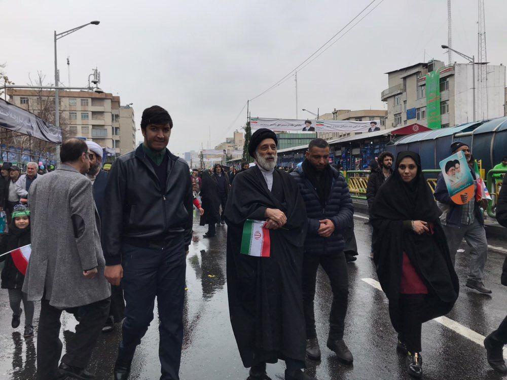 باران هم خودش را به مردم رساند/ جمع همه جمع است/ از لوتی&zwnj;ها تا ایرانی&zwnj;های باستان + تصاویر