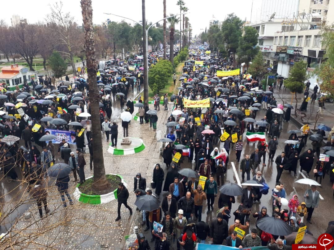 عکس&zwnj;ها و حاشیه&zwnj;های راهپیمایی ۲۲ بهمن ۹۷ استان فارس