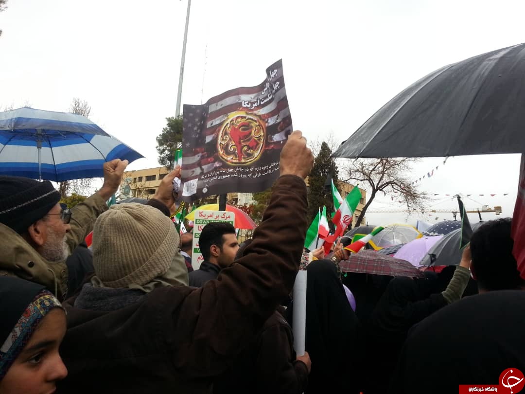 عکس&zwnj;ها و حاشیه&zwnj;های راهپیمایی ۲۲ بهمن ۹۷ استان فارس