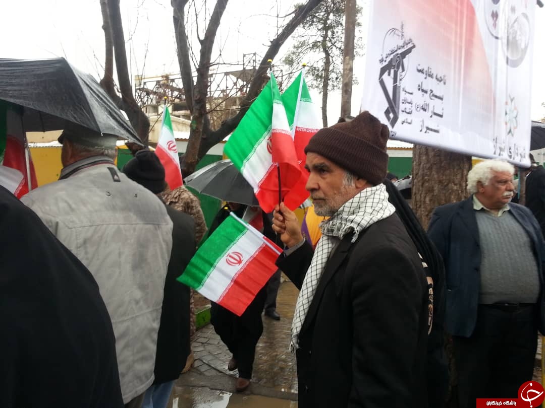 عکس&zwnj;ها و حاشیه&zwnj;های راهپیمایی ۲۲ بهمن ۹۷ استان فارس