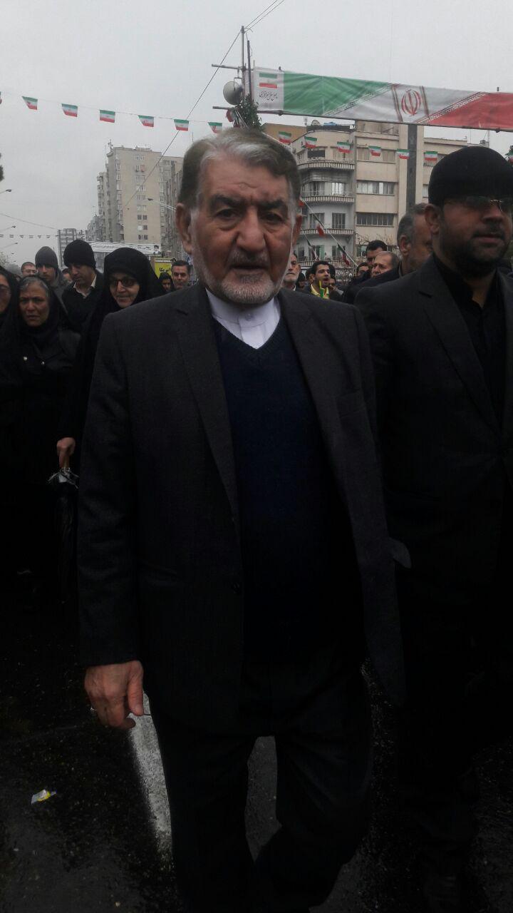 تصاویری از حضور چهره ها در راهپیمایی ۲۲ بهمن ۹۷ +تصاویر