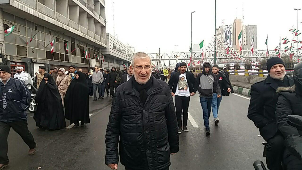 تصاویری از حضور چهره ها در راهپیمایی ۲۲ بهمن ۹۷ +تصاویر