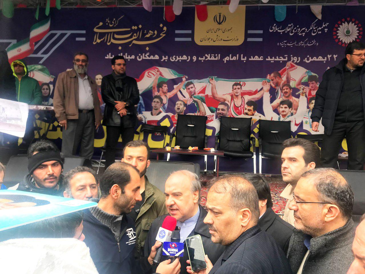 خروش انقلابی جامعه ورزش در راهپیمایی ۲۲ بهمن ماه