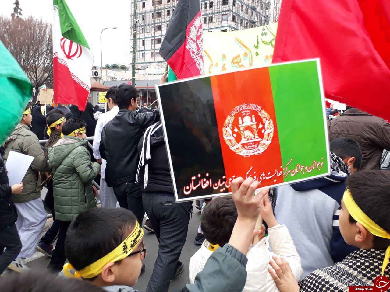 گزارش تصویری: مشارکت گسترده مهاجرین افغانستانی در جشن چهل سالگی انقلاب اسلامی