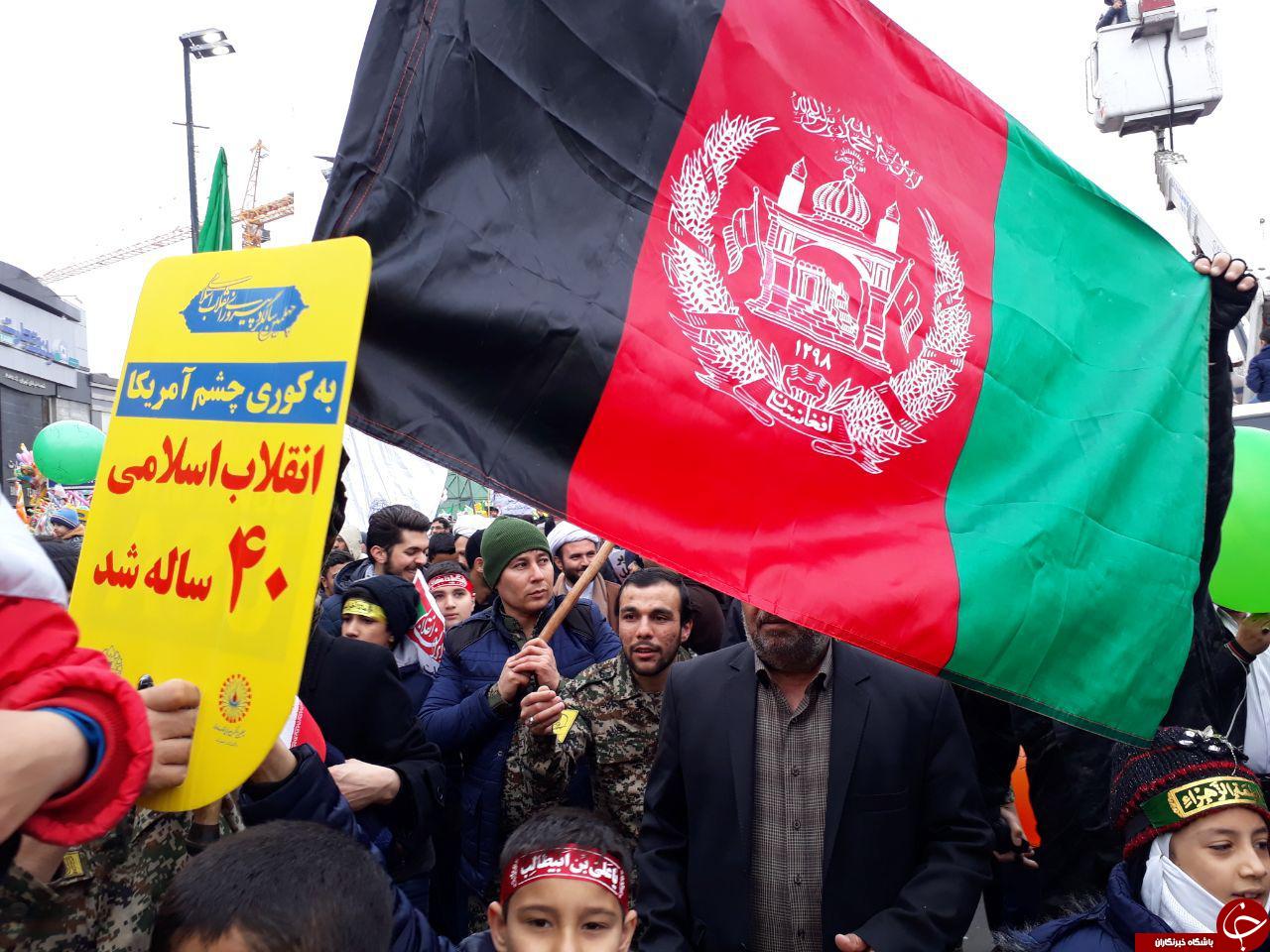 گزارش تصویری: مشارکت گسترده مهاجرین افغانستانی در جشن چهل سالگی انقلاب اسلامی