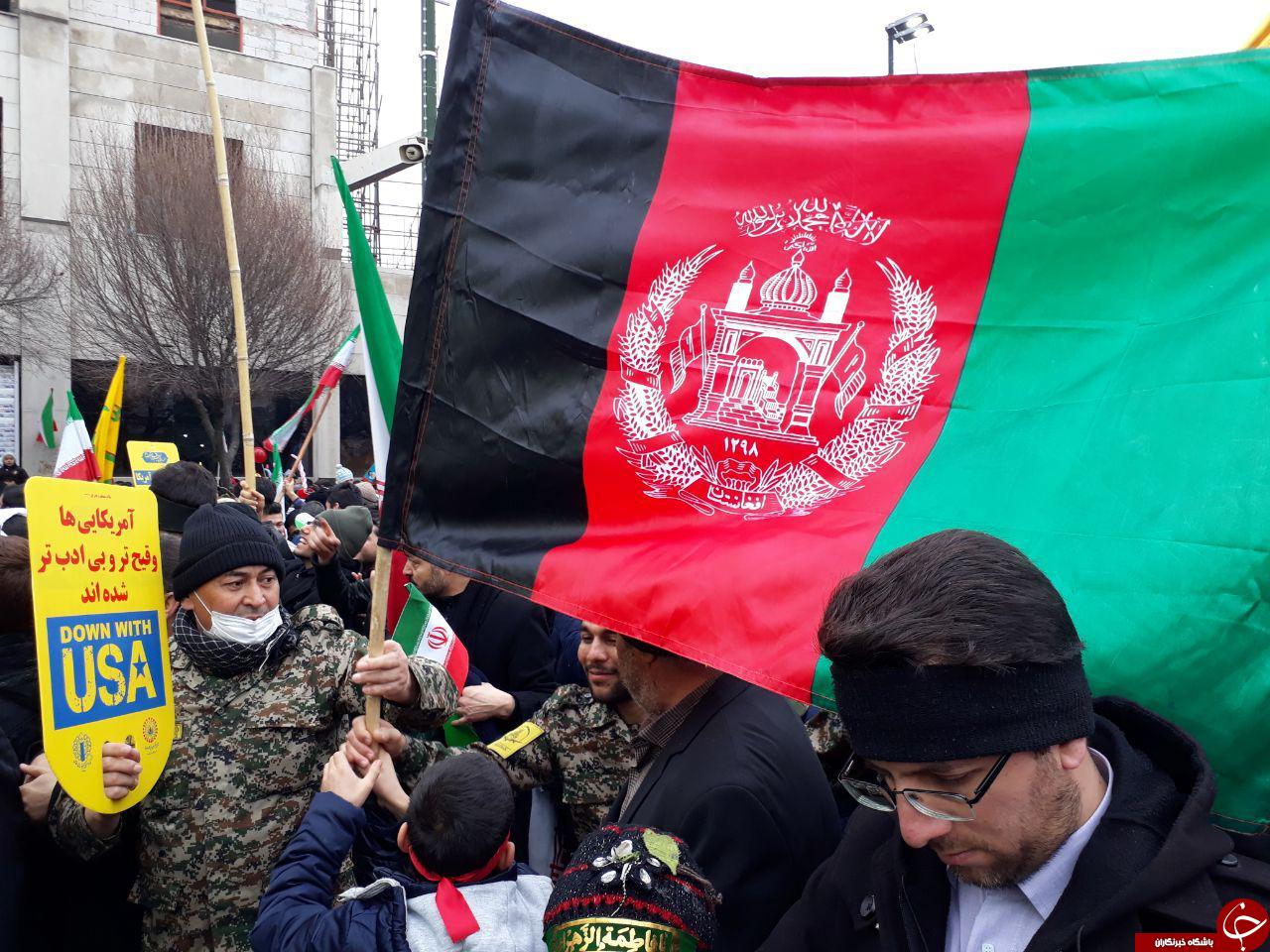 گزارش تصویری: مشارکت گسترده مهاجرین افغانستانی در جشن چهل سالگی انقلاب اسلامی