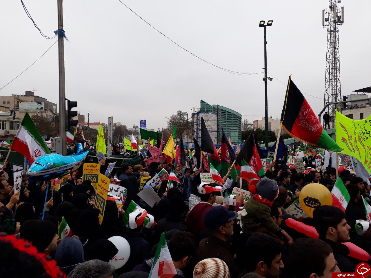 گزارش تصویری: مشارکت گسترده مهاجرین افغانستانی در جشن چهل سالگی انقلاب اسلامی