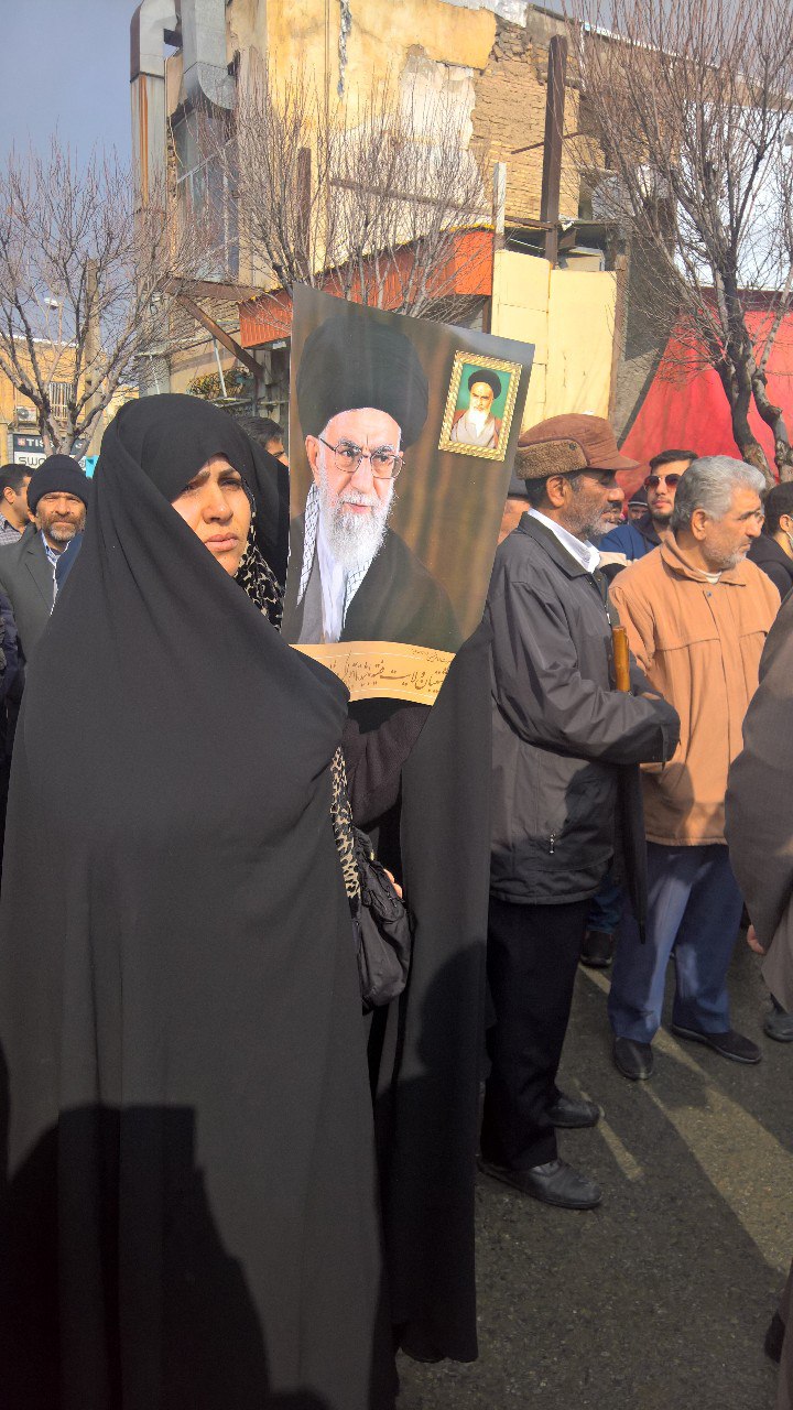 جلوه ایستادگی و وفاداری مردم استان مرکزی در راهپیمایی ۲۲ بهمن  + تصاویر۹۷