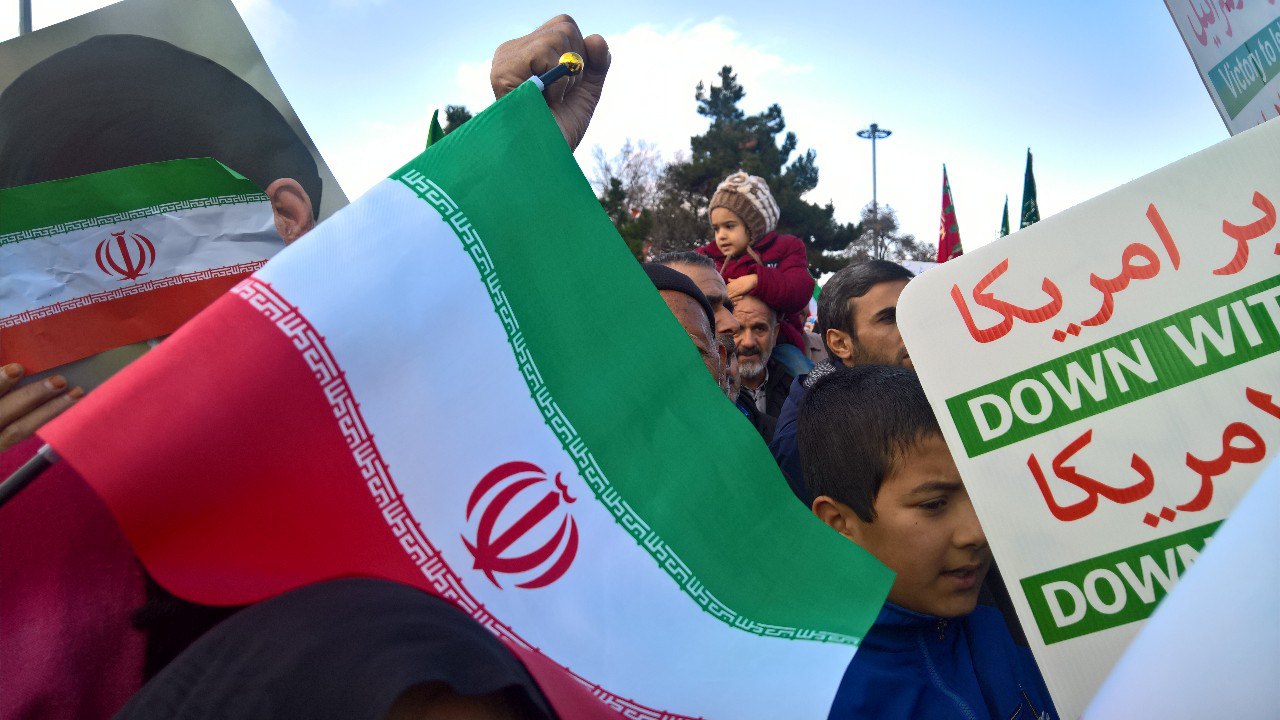 جلوه ایستادگی و وفاداری مردم استان مرکزی در راهپیمایی ۲۲ بهمن  + تصاویر۹۷