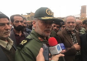 ملت ایران بیدار&zwnj;تر از همیشه در صحنه راهپیمایی حضور یافتند