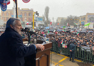 کاستی&zwnj;ها با ایستادگی و مشارکت مردم برطرف می&zwnj;شود