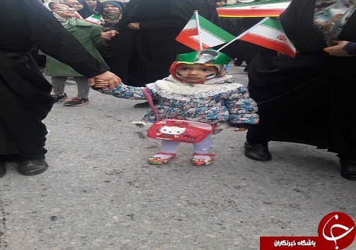 کودکان شوشترب ندای لبیک یا خامنه ای سر دادند+تصاویر