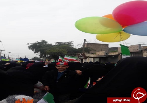 کودکان شوشترب ندای لبیک یا خامنه ای سر دادند+تصاویر