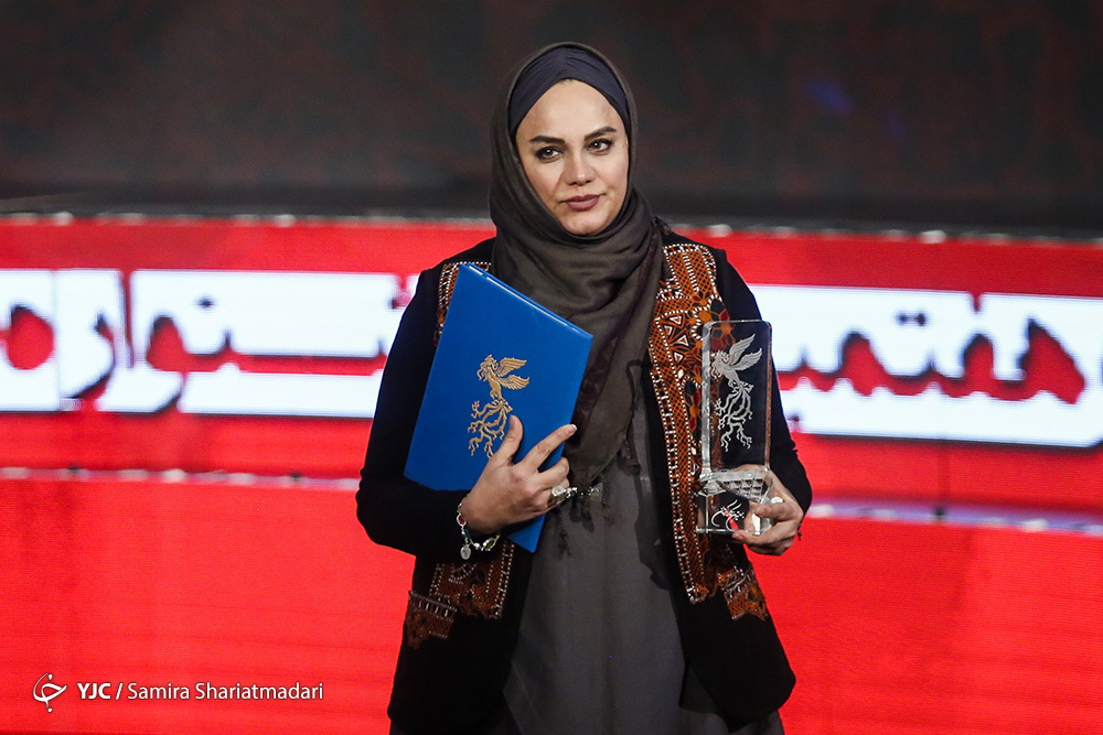 برگزیدگان سی و هفتمین جشنواره فیلم فجر معرفی شدند/شبی که ماه برای نرگس آبیار کامل شد