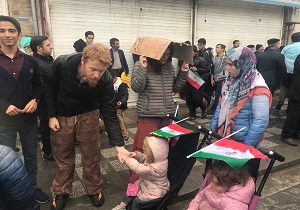 گردشگران خارجی در جشن ۴۰ سالگی انقلاب اسلامی شرکت کردند