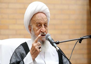 آیت الله مکارم از حضور حماسی مردم در راهپیمایی۲۲ بهمن تقدیر کرد/ مسئولان بیشتر در حل مشکلات مردم کوشا باشند