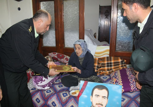 ایستادگی در مسیر شهدا شکستی دیگر را برای دشمن رقم خواهد زد
