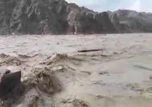 بارش باران و خروش رودخانه در دهستان برنطین + فیلم
