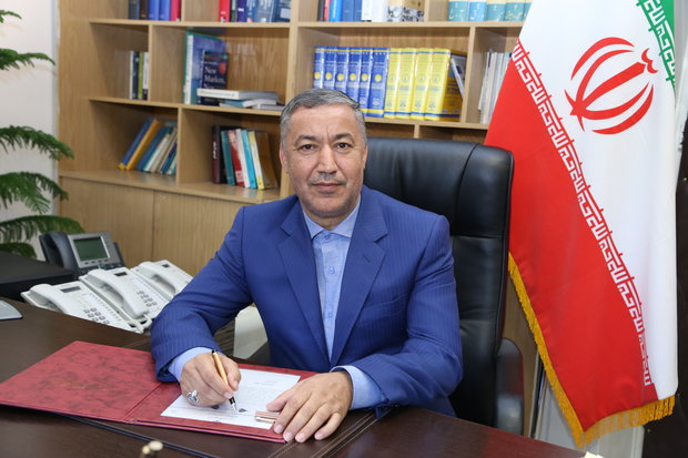فروش مرغ با قیمت بالاتر از ۱۱ هزار و ۵۰۰ تومان تخلف است/ ذخیره ۵۰ هزارتن سیب و پرتقال برای شب عید