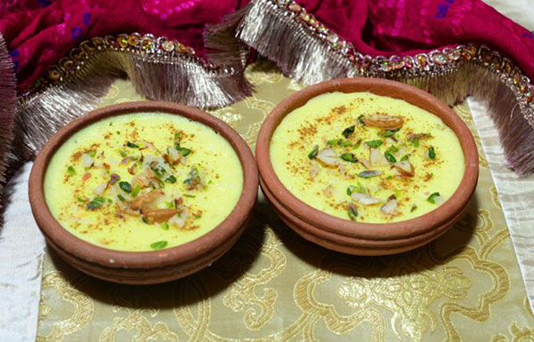 طرز تهیه فرنی زعفرانی مجلسی و نکات آب نیانداختن آن