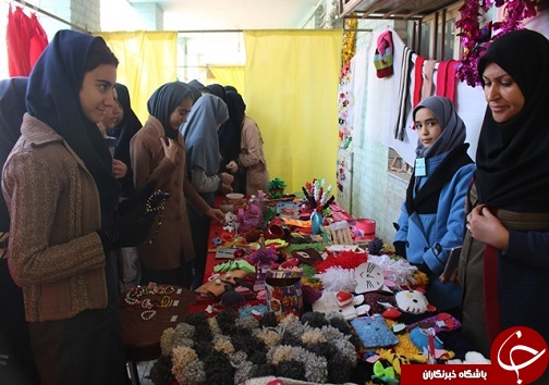 دانش آموزان برای جشنواره خوارزمی دست به کار شدند دانش آموزان برای جشنواره خوارزمی دست به کار شدند