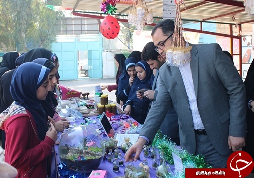 دانش آموزان برای جشنواره خوارزمی دست به کار شدند دانش آموزان برای جشنواره خوارزمی دست به کار شدند