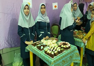 بازارچه کارآفرینی در دبیرستان شاهد هدی برپا شد