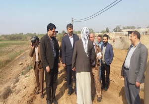 حضور مسئولان در محل سیل بند خزر