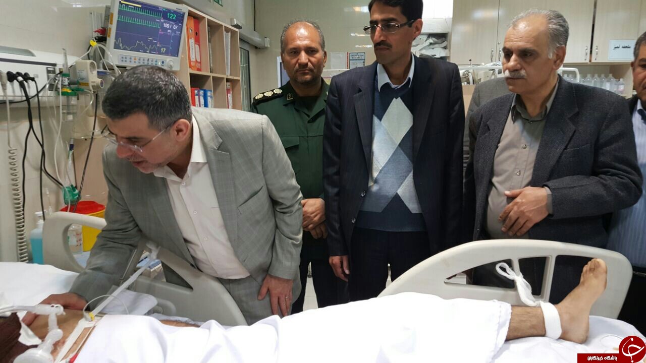 عیادت معاون وزیر بهداشت از مجروحان حادثه تروریستی زهدان +تصاویر عیادت معاون وزیر بهداشت از مجروحان حادثه تروریستی زهدان +تصاویر