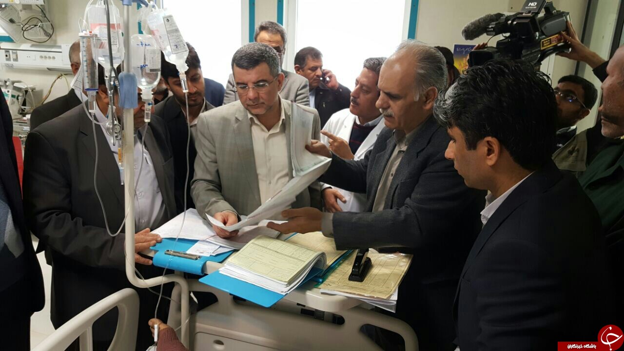 عیادت معاون وزیر بهداشت از مجروحان حادثه تروریستی زهدان +تصاویر عیادت معاون وزیر بهداشت از مجروحان حادثه تروریستی زهدان +تصاویر