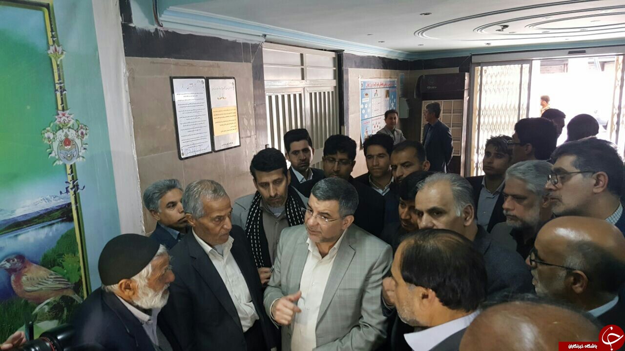 عیادت معاون وزیر بهداشت از مجروحان حادثه تروریستی زهدان +تصاویر عیادت معاون وزیر بهداشت از مجروحان حادثه تروریستی زهدان +تصاویر